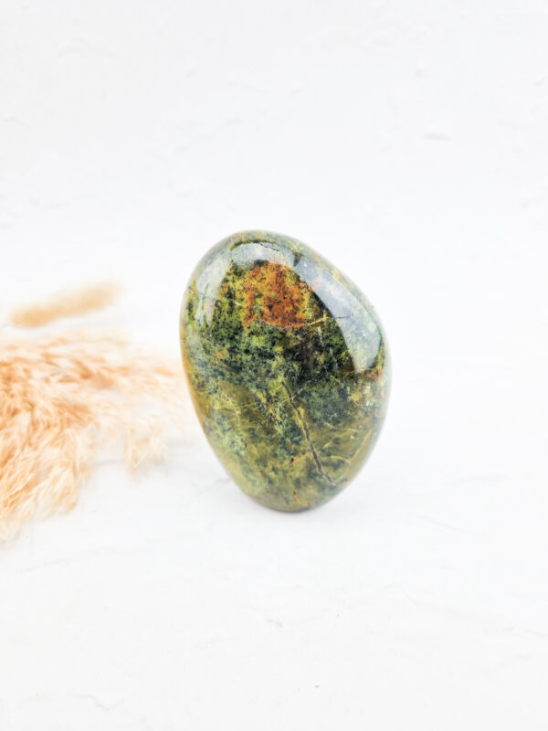 Groene opaal sculptuur 1 (b-keuze) - Afbeelding 2