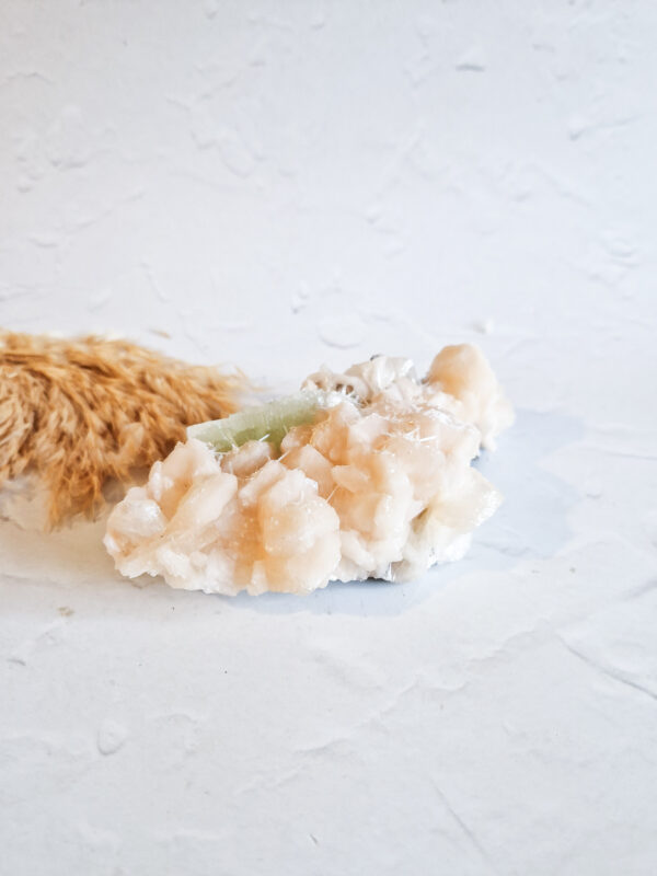 Apofyliet met stilbiet cluster