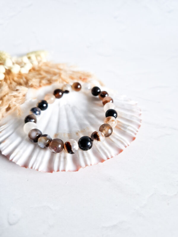 zwarte bloemagaat armband 8 mm