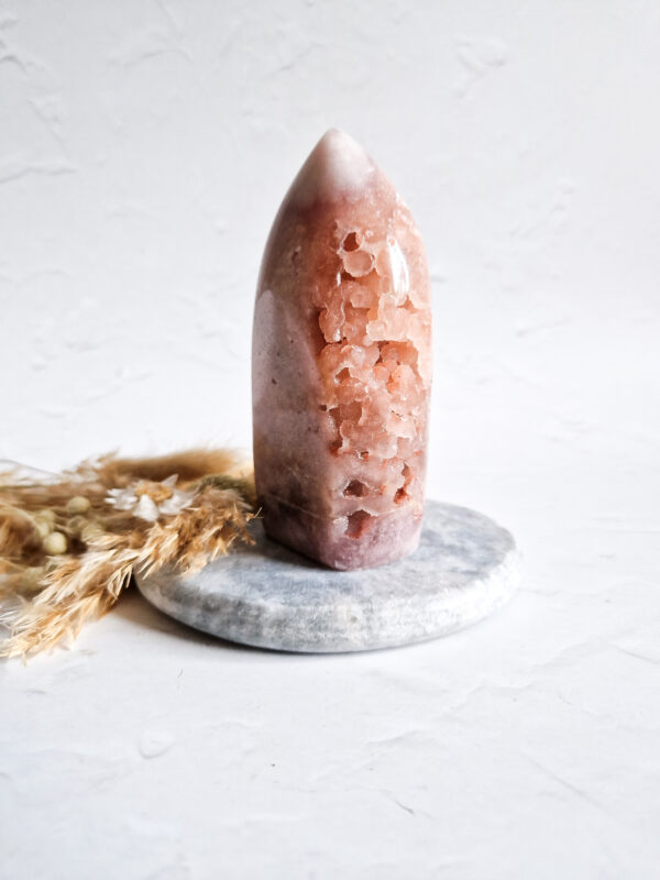 Roze amethist sculptuur #9 (roze chalcedoon)