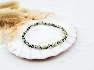 dalmatier jaspis armband 4 mm