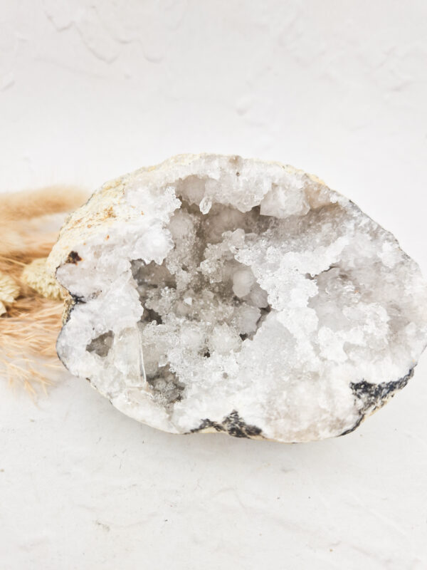 Halve kwarts geode