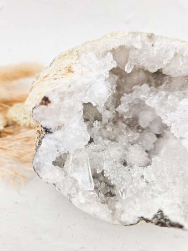 Halve kwarts geode