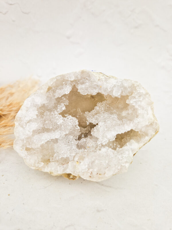 Halve kwarts geode