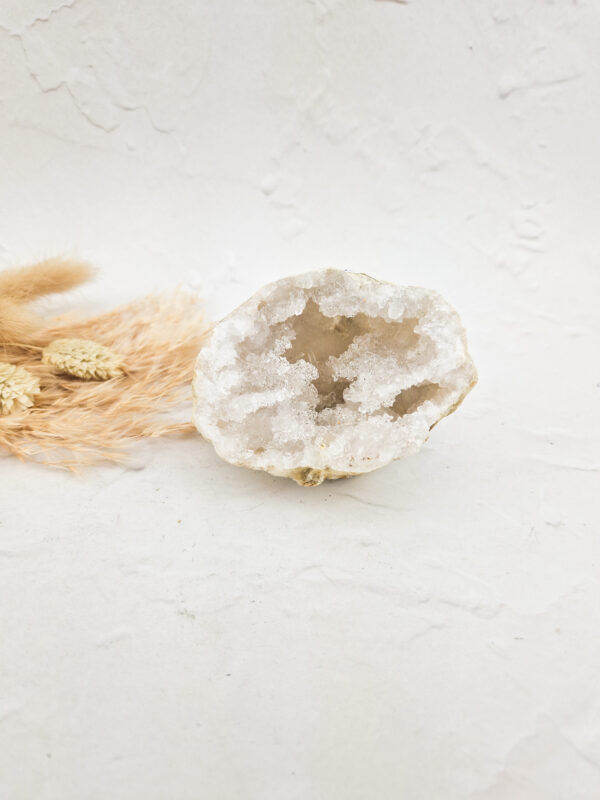 Halve kwarts geode