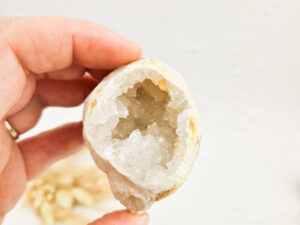 halve kwarts geode