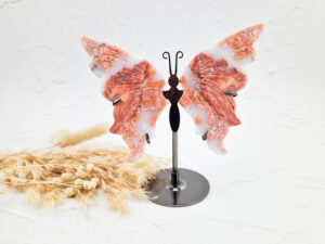 Roze agaat vlinder op standaard (candy cane agaat)