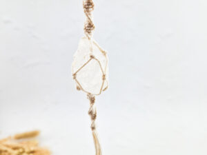Macrame sleutelhanger bergkristal #1