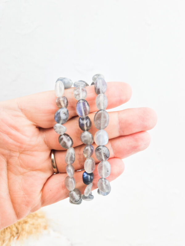 Labradoriet trommelsteen armband