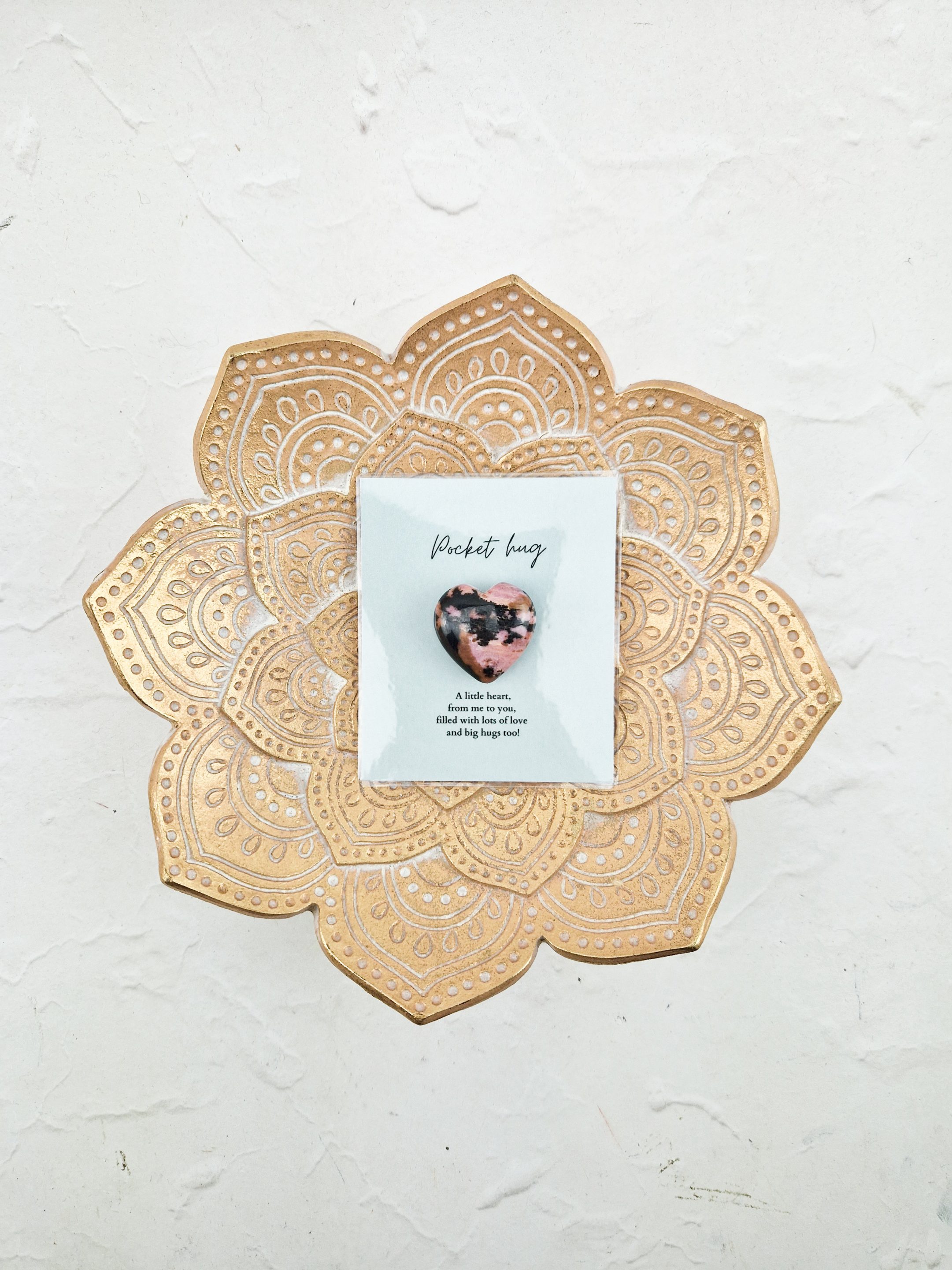 Pocket hug: a little heart (rhodoniet)