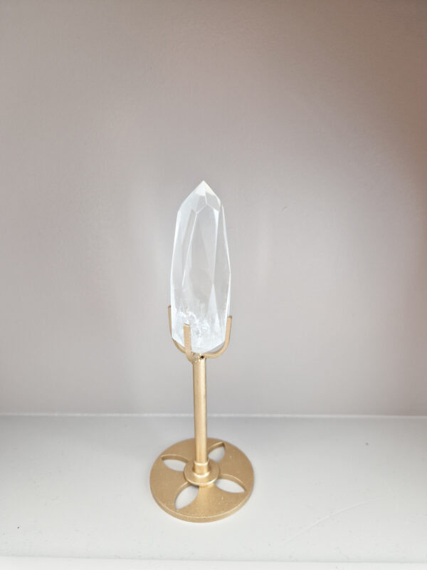 Bergkristal diamant op standaard