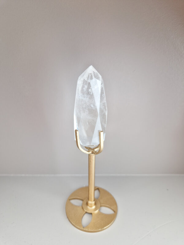 Bergkristal diamant op standaard