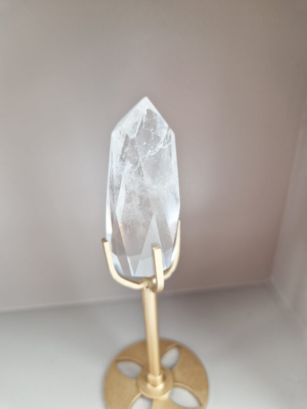 Bergkristal diamant op standaard