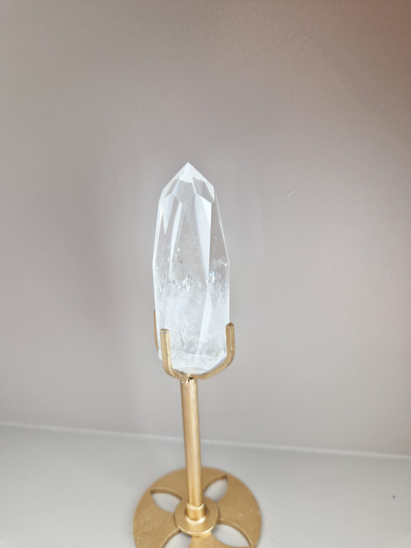 Bergkristal diamant op standaard