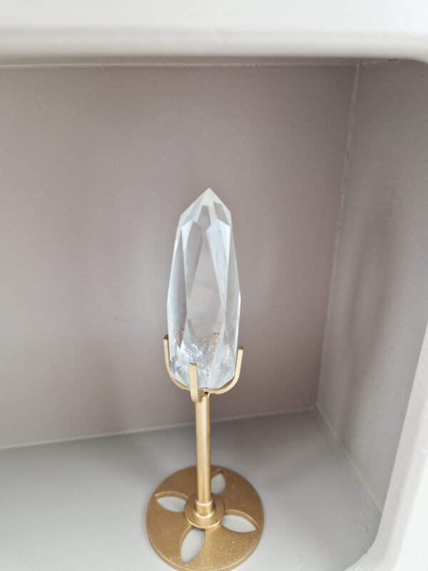Bergkristal diamant op standaard