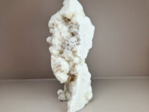 Witte calciet toren