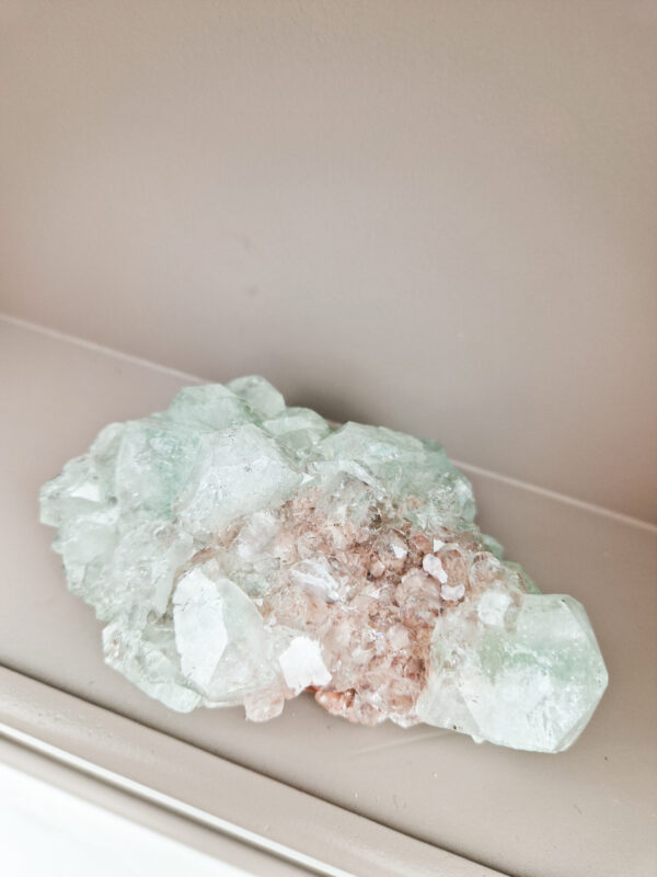 Apofylliet met stilbiet cluster