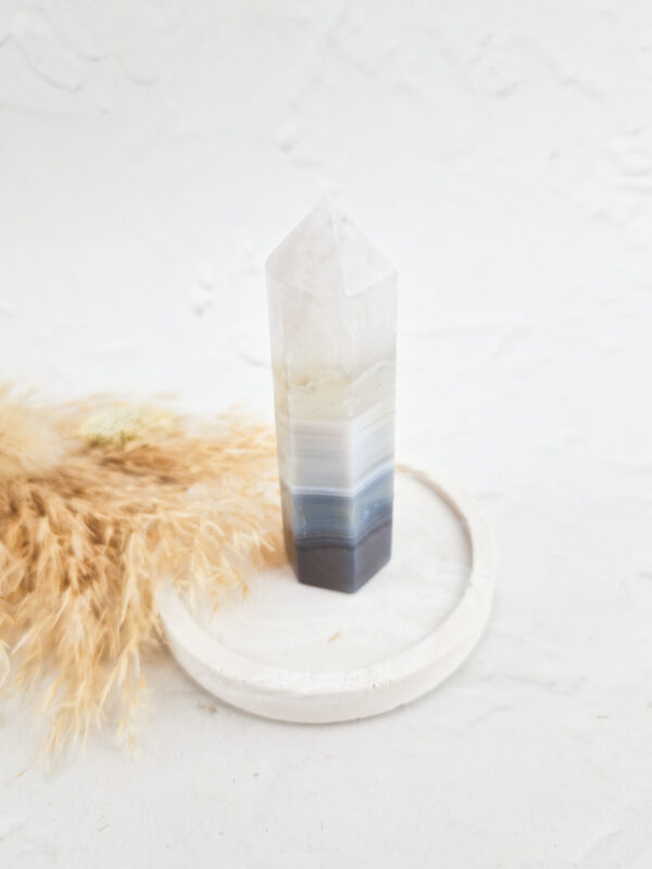 Blauw/grijze agaat toren