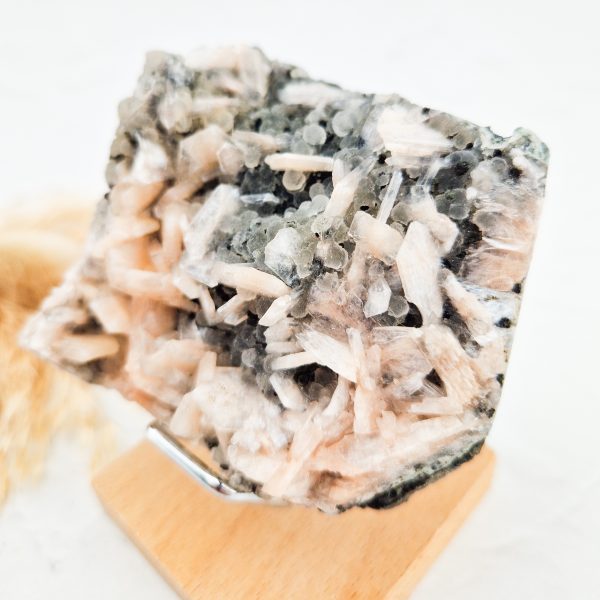 Chalcedoon met stilbiet cluster