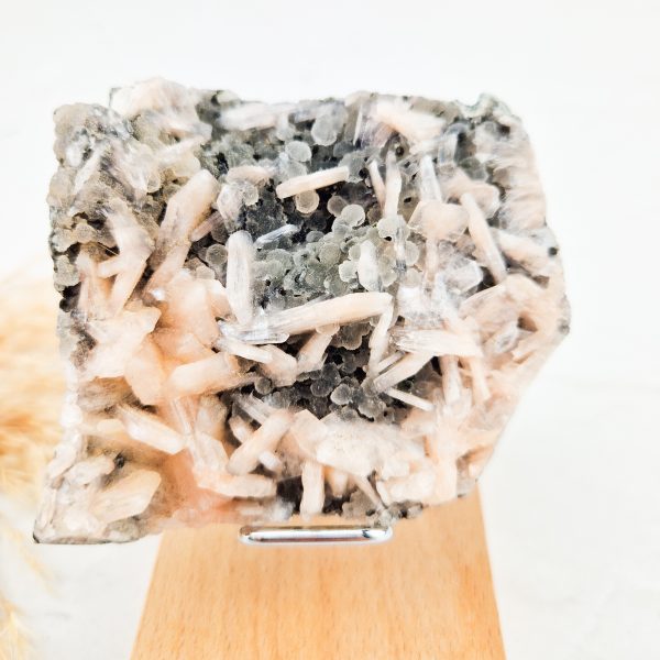 Chalcedoon met stilbiet cluster