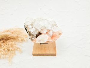 Apofyliet met stilbiet cluster