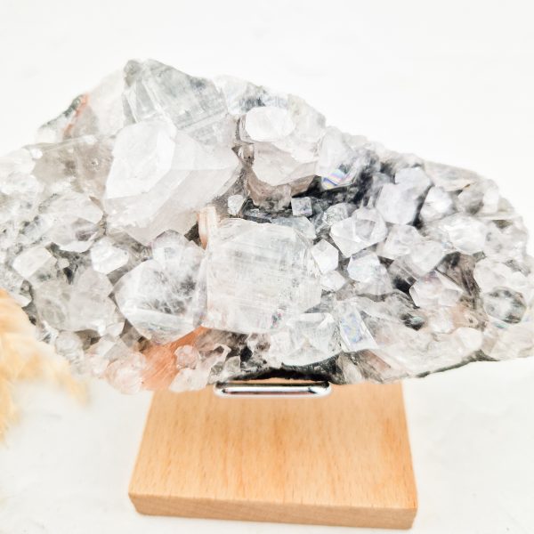 Chalcedoon met apofylliet en stilbiet cluster
