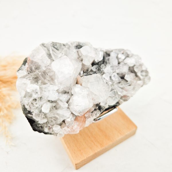 Chalcedoon met apofylliet en stilbiet cluster