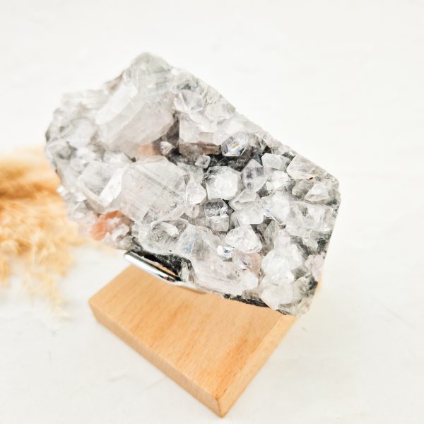 Chalcedoon met apofylliet en stilbiet cluster