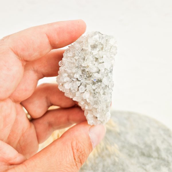 Chalcedoon met apofylliet cluster
