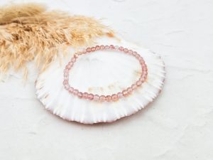 Aardbeienkwarts armband 4mm