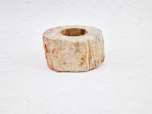 Versteend hout waxinelichthouder