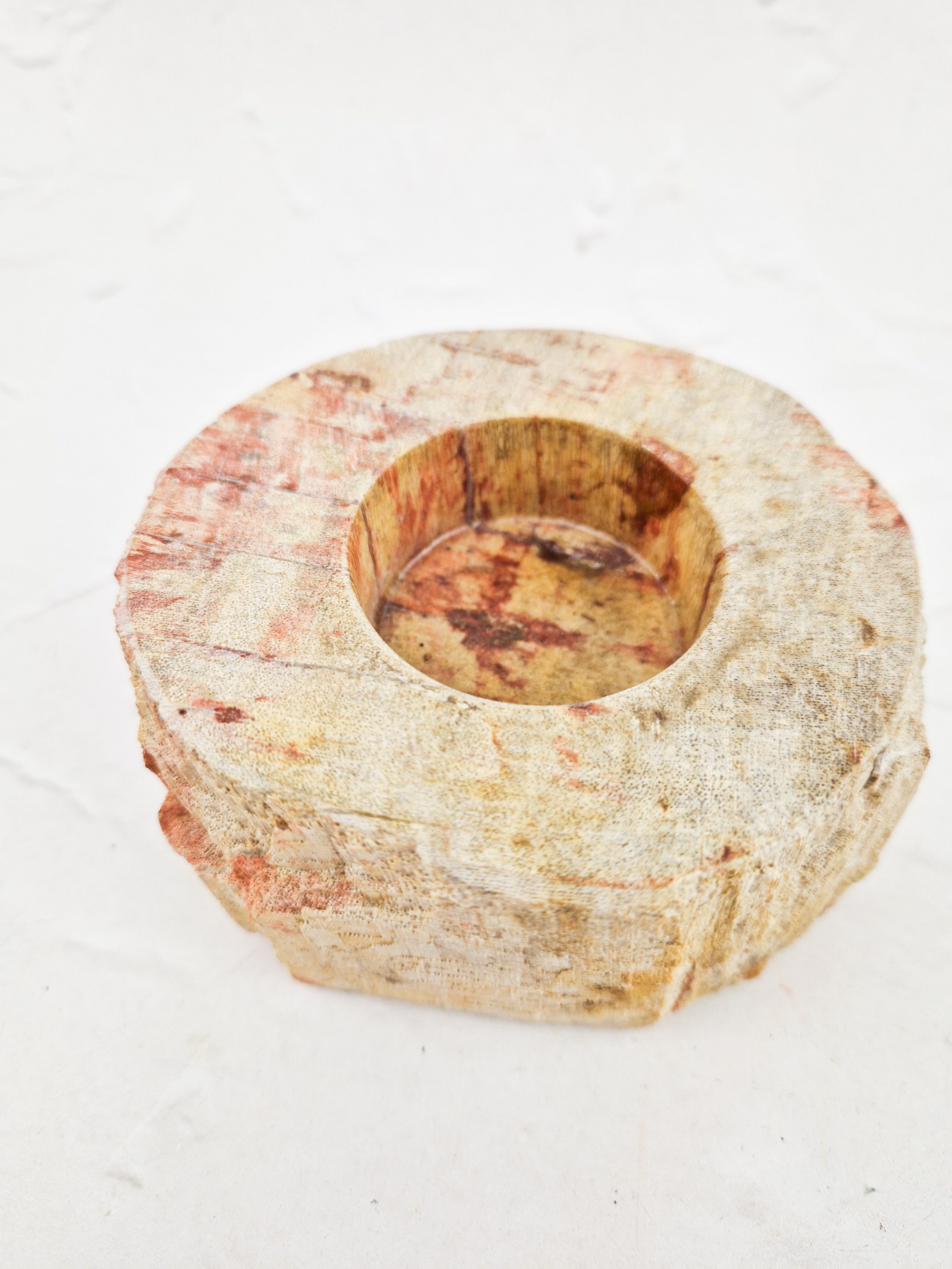 Versteend hout waxinelichthouder