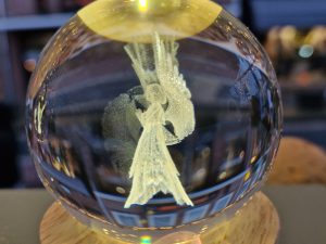 Glazen bol met lampje: engel