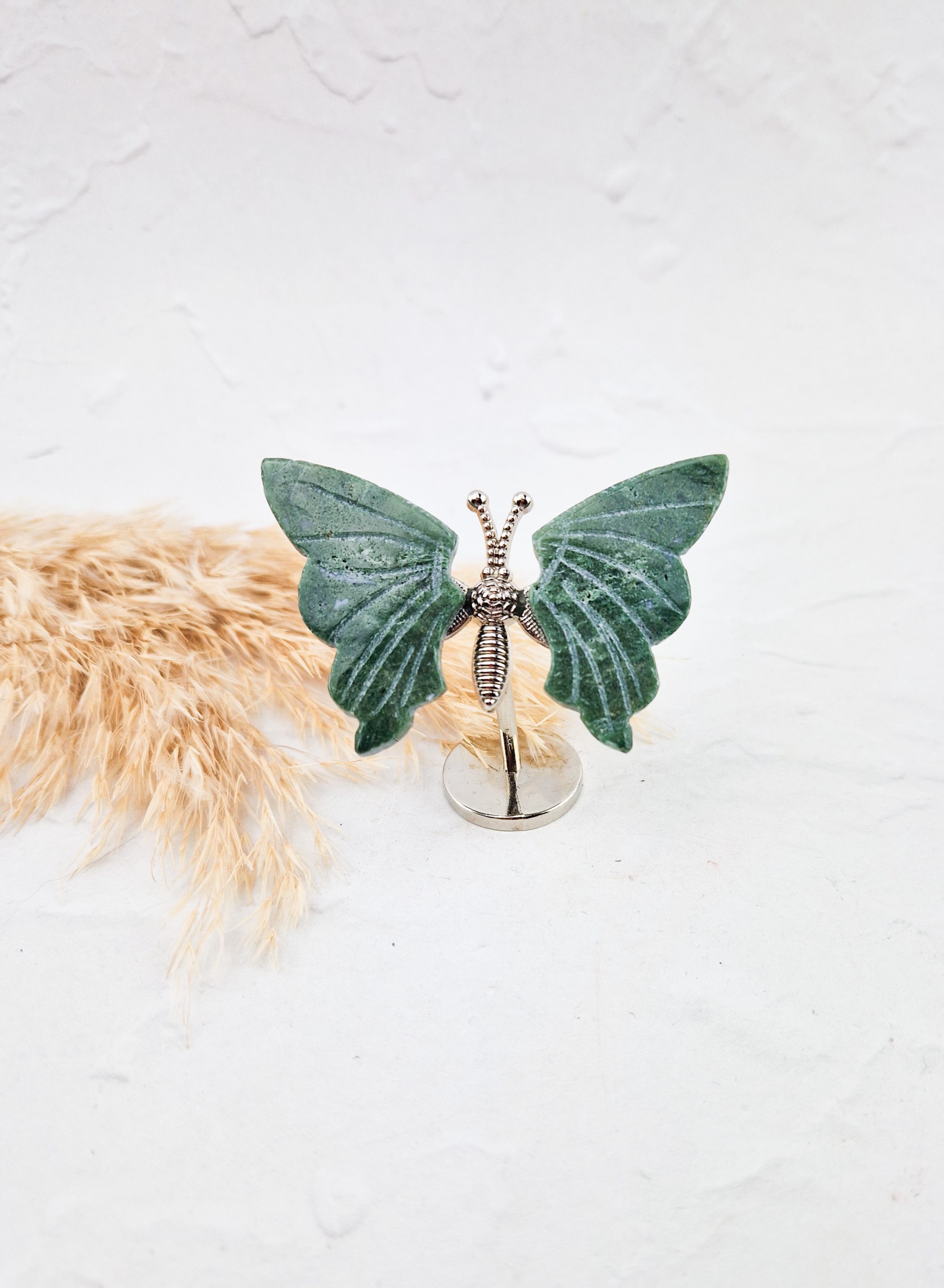 Vlindertje op standaard (mosagaat)