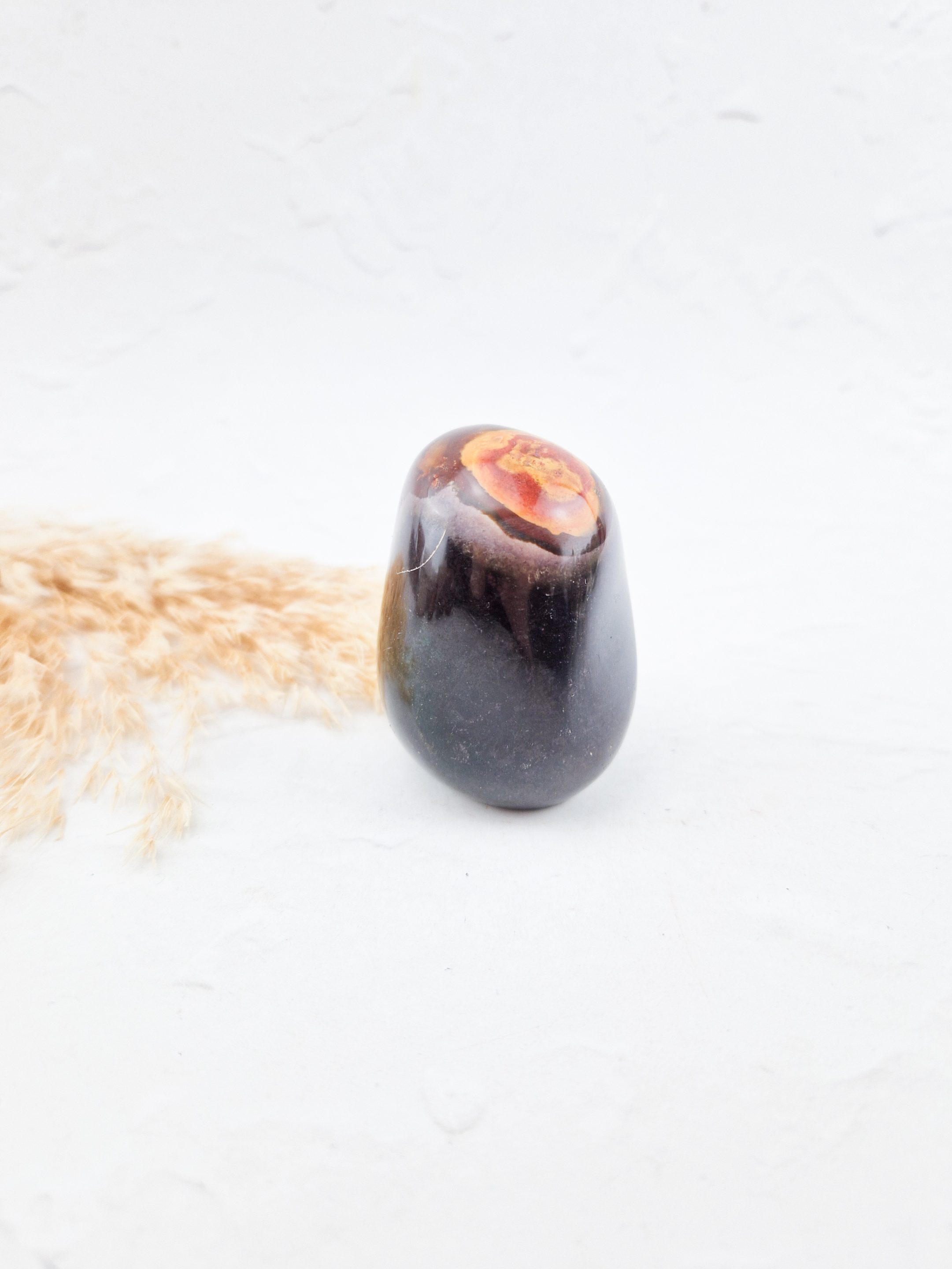 Polychroom jaspis sculptuur #13 - Afbeelding 3