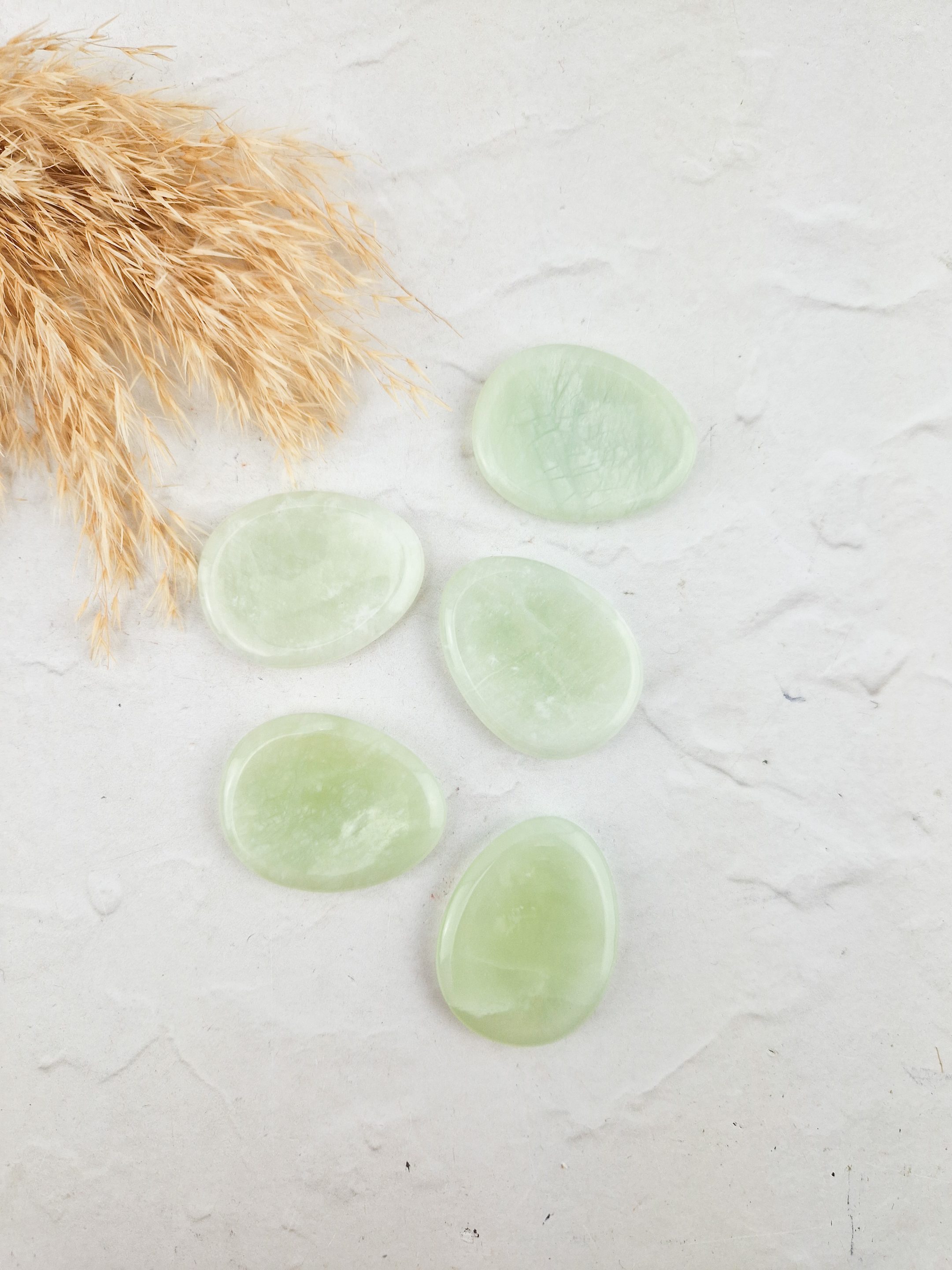 New jade / Serpentijn worry-stone / duimsteen