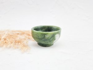 Groene jade schaaltje
